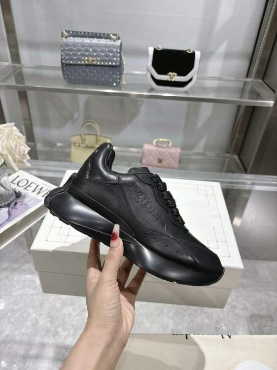 Picture of Alexander McQueen Shoes _SKUAlexanderMcQueensz35-45mnq0205248